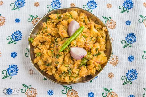 Rajasthani Aloo Ka Bharta Kali Mirch By Smita