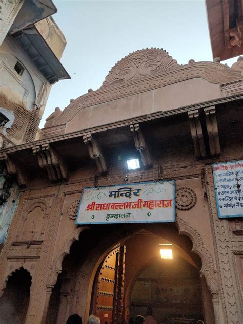 Radhavallabh Temple Vrindavan Timings History Entry Fee Aarti