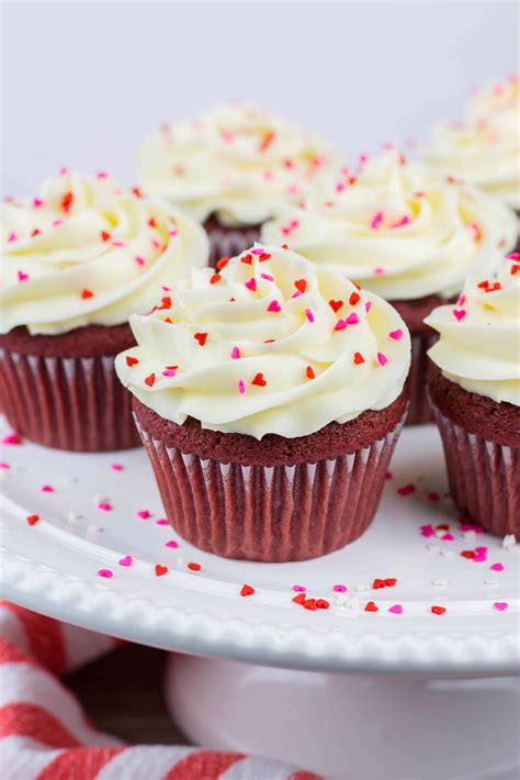 15 Easy Valentines Day Cupcakes Jolly Paradise