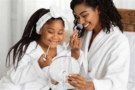 My Child Wants to Wear Makeup: What Age Is Appropriate? | NewFolks