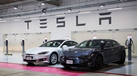 Tesla stock falls even farther after recall of 123,000 Model S cars - MarketWatch