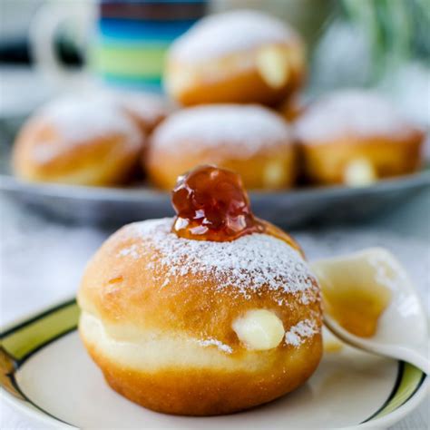 Recette beignets soufflés garnis dits en surprise Marie Claire