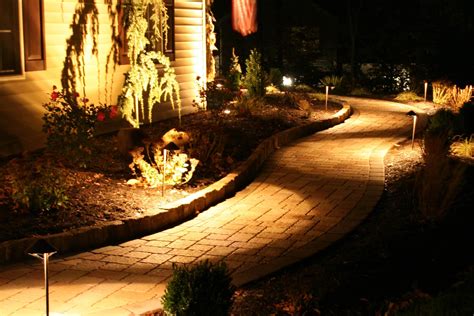 5 Outdoor Accent Lighting Ideas - Willow Gates Landscaping