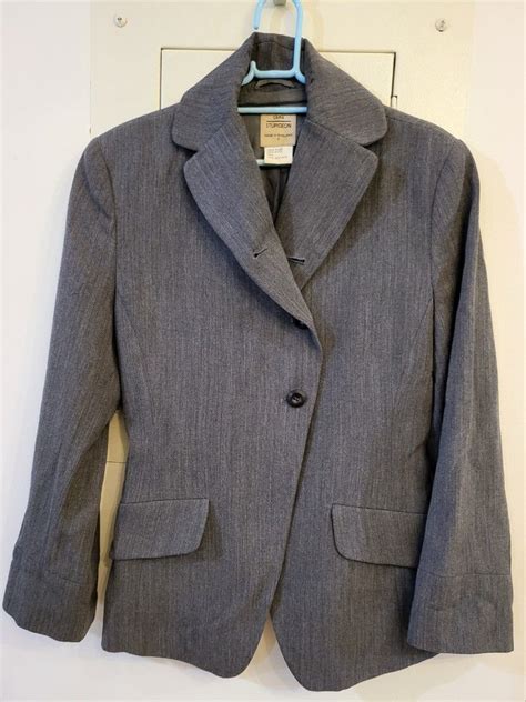 SARA STURGEON WOOL BLAZER On Carousell