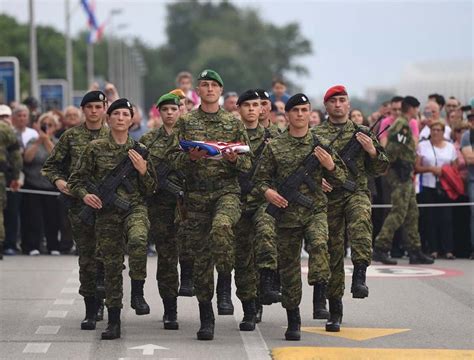 Hrvatska Vojska Slavi Ro Endan Svibnja Svibnja