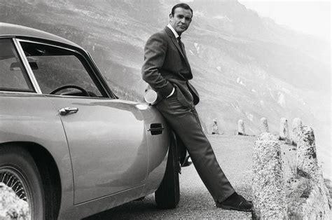 Aston Martin Db5 Mobil Yang Melekat Dengan Sean Connery Republika Online