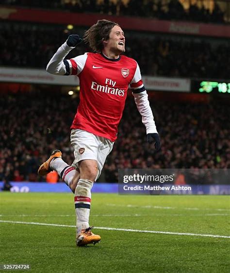 1,652 Arsenal Rosicky Photos Stock Photos, High-Res Pictures, and ...