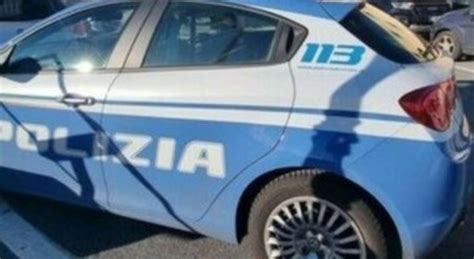 Madre Uccide La Figlia Di Anni A Coltellate E Tenta Il Suicidio