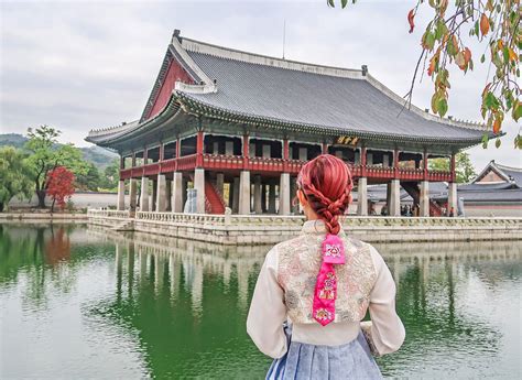 Touring Gyeongbokgung Palace in A Hanbok - Camille Tries To Blog ...