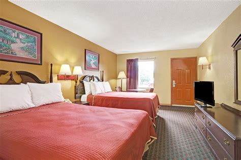 Travelodge by Wyndham Forest Park Atlanta South | Forest Park, GA Hotels