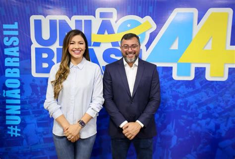 Wilson Lima e Brena Dianná anunciam antecipação das obras do Prosai