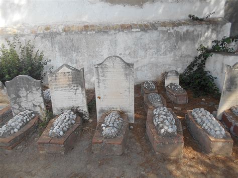 Tumbas Del Cementerio Antiguo Cementerios Antiguos Tips De Belleza