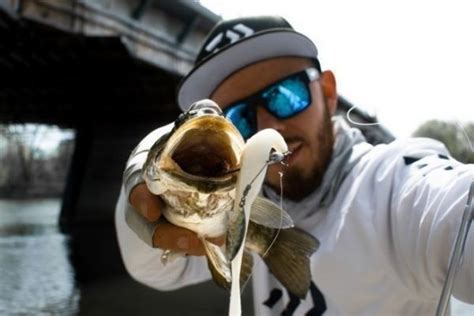 Pescando las diferentes estructuras cómo elegir el señuelo adecuado