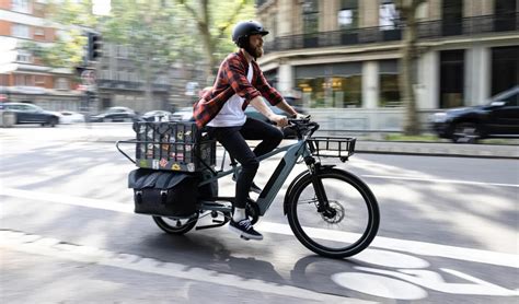 R500 Elec le nouveau vélo cargo électrique de Décathlon à 2700