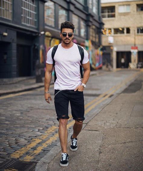 Look Masculino Com Camiseta Bermuda E Tênis Mensfashioninspiration Mens Summer Outfits