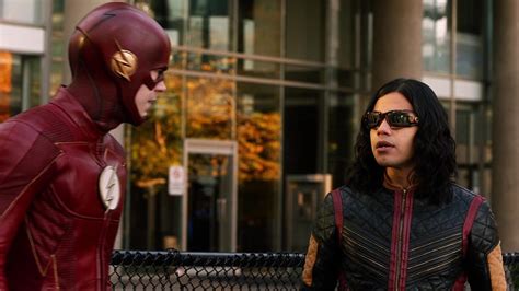 Carlos Valdes Cisco Vibe On Cw S The Flash Possibly Getting A Cisco