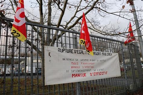 Le Centre De Secours De Guingamp Coche Toutes Les Cases Du Manque De