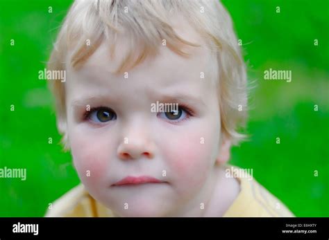 Beau Visage De Garçon Banque De Photographies Et Dimages à Haute