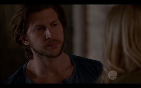 EvilTwin S Male Film TV Screencaps 2 Bitten 1x02 Greyston Holt