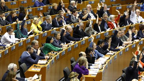 Pacte asile et migration Le Parlement européen adopte au forceps la