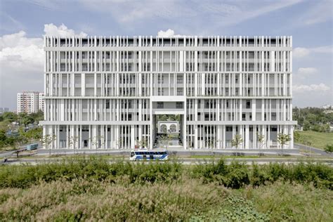 Van Hien University Vietnam / DE-SO Asia | ArchDaily