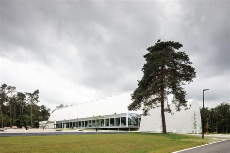 BEL architecten, Tim Van de VeldeMunicipal Sports CentreDivisare