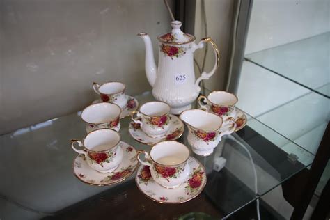 Lot - 13 PIECE ENGLISH QUEEN ANNE COFFEE SET ONLY 5 C/S