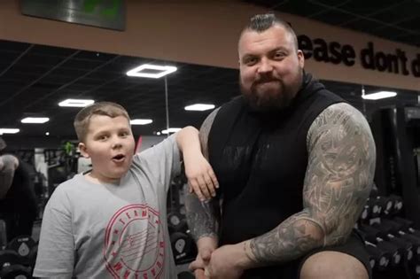 Ex-World's Strongest Man Eddie Hall's 10-year-old son bench ...