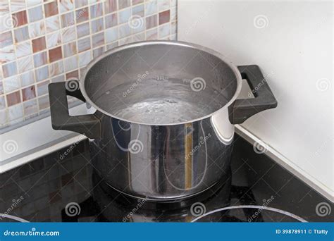 Boiling Water Stock Image Image Of Water Closeup Modern 39878911