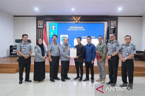 Kemenkumham Babel Serahkan Tiga Sertifikat Paten Ke UBB ANTARA News