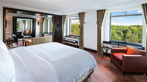 New York City Luxury Hotels - Forbes Travel Guide