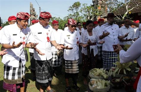 Perayaan Rahina Tumpek Wariga Pemkab Tabanan Gelar Upacara Wana Kerthi