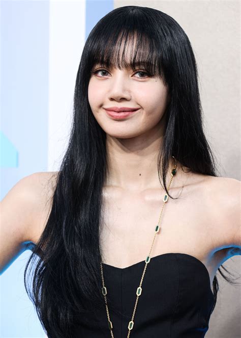 Lisa From Blackpink Where Shes From Vmas Age Music J 14