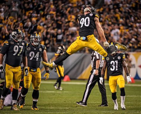 Ps Battle Linebacker Tj Watt Jumping R Photoshopbattles