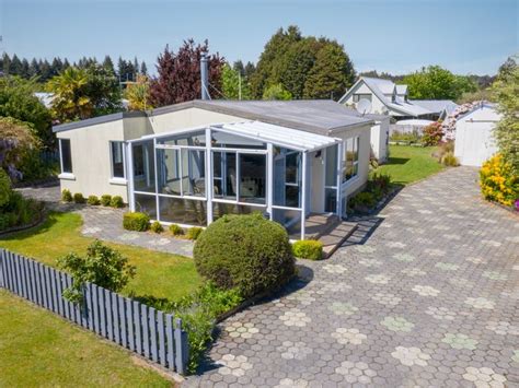 Te Anau Accommodation & Holiday Homes - Bachcare NZ