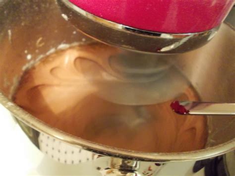 Chachou à la crème Red velvet naked cake aux framboises