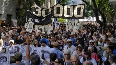 Las Fotos De Otra Multitudinaria Marcha En Rosario Por El D A De La