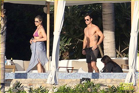 Jennifer Aniston And Courteney Cox Bikini Babes In Cabo Photo 3019211