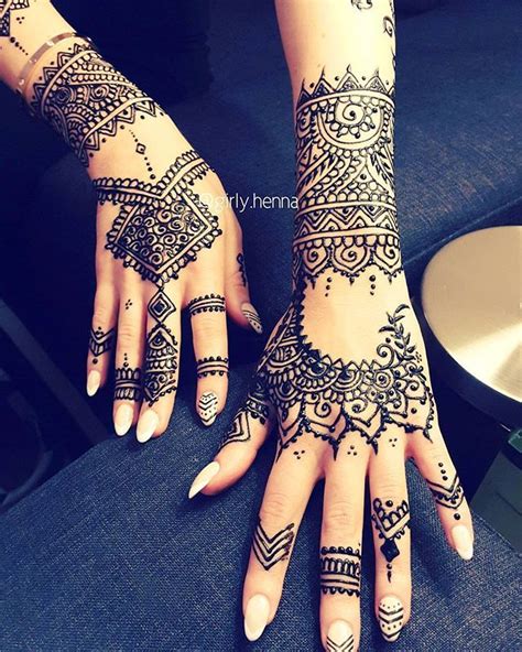 Instagram Photo By Amrin Wahid Avi • May 2 2016 At 1129am Utc Rihanna Hand Tattoo Henna