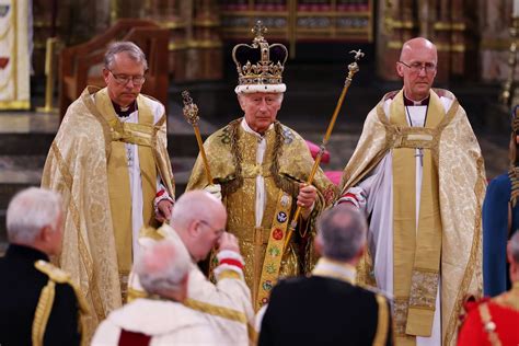 直击｜暌违70年，查尔斯三世加冕成为英国新君主查尔斯新浪财经新浪网