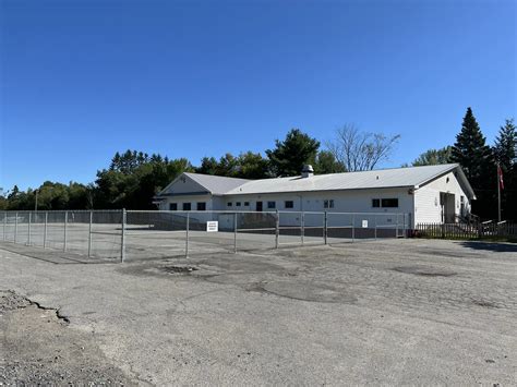 St. Stephen legion faces criticism over parking lot fencing - Acadia