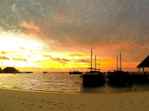 » maldives-sunset-