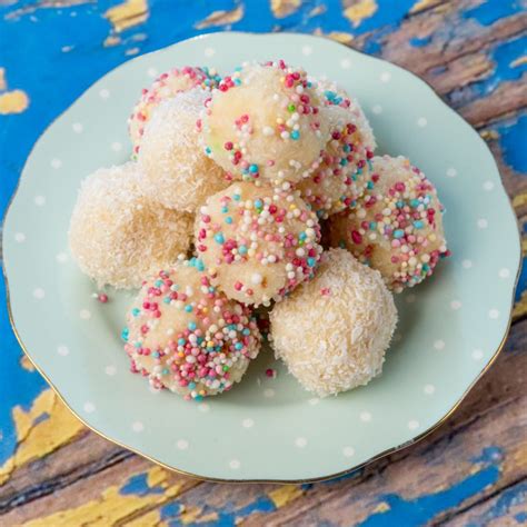 Easy-to-make Coconut Balls