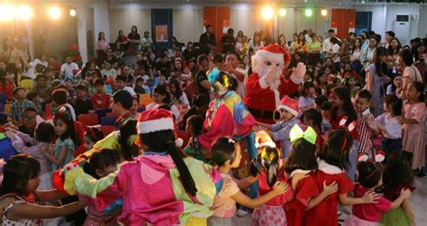 BNI Wilayah 11 Suluttenggomalut Gelar Acara Play With Santa Angkat