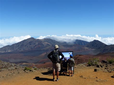 Caught way down in the Haleakala volcano’s crater | 4Globetrotters