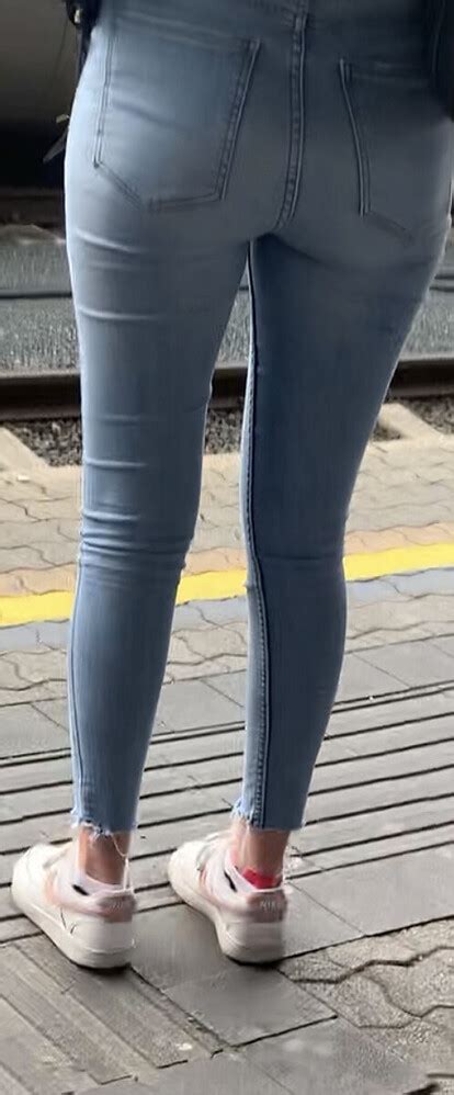 Tight Jeans Ass At Train Station Tight Jeans Forum