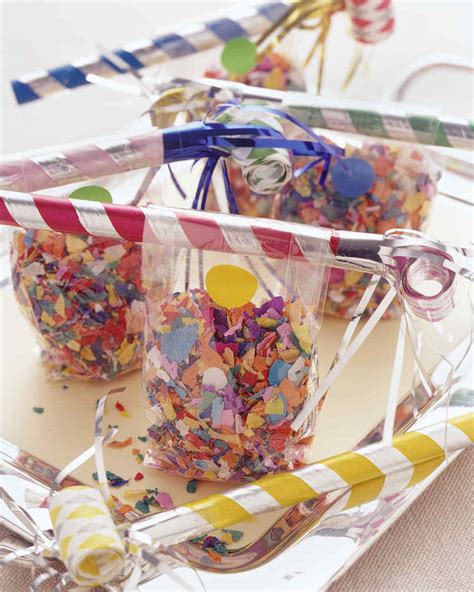 MOM Tip: DIY New Year’s Party Favors - 24/7 Moms