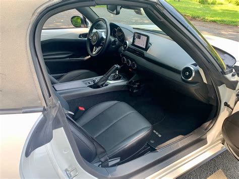 2024 Mazda MX-5 Miata: 215 Interior Photos | U.S. News