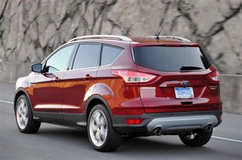 Review Ford Escape Blends Sporty Character With Utility Tflcar