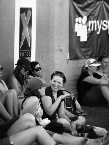 Southbound 09 The Girls Hang Out Near The Myspace Banner … Drabbo